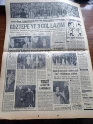Milliyet Gazetesi - Turkish Newspaper - 22 Kasım 1967 - Ne oluyor ne olabilir yazan Abdi İpekçi Başmakale - Yunanistan yatıştırma politikası güdüyor - Mehmet Ali Birand Atina'dan bildiriyor - Atina cevap yerine görüşme teklifi etti - Yunan sınırında devriye gezen ve gözetleme yapan kuvvetlerimize ait araçlar fotoğraf - Fazıl Küçük Kıbrıs anavatanı dört gözle bekliyor - Başbakan Süleyman Demirel genelkurmay Başkanı Tural ile görüştü - pilotlar uçak içinde nöbette fotoğraf - bayrak radyosuna göre Kıbrıs'ta yine çarpışmalar oldu - Kıbrıs'a giren tek Türk gazetecisi Sami Kohen Lefkoşa'dan bildiriyor - gençlik Bugün savaş isteme mitingi yapıyor - suya sabuna dokunarak yazan Metin Toker - karar günleri yazan Orhan Erkanlı - Atletico Madrid'in Milyoner Başkanı Calderon fotoğraf - Göztepe ile maç yapmak için gelen Atletico Madrid'li futbolcuların güzel eşleri fotoğraf - Avrupa fuar şehirleri kupası ikinci tur eleme maçı - Göztepe Atletico Madrid - Göztepe antrenörü Adnan Süvari - Galatasaray