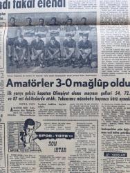 Milliyet Gazetesi - Turkish Newspaper - 23 Kasım 1967 - gerçekler zamanında görülmez ise yazan Abdi İpekçi Başmakale - Türk Yunan askeri hazırlıkları - Yunanistan'ın görüşme teklifini reddettik ya teminat ya savaş - Atina askeri çekeceğine dair teminatı 1 2 günde vermezse harekatın başlayacağı  bildirildi - Rumlar Türkler yine blöf yapıyor diyor - Oramiral Necdet Uran İskenderun'da merasim kıtasını teftiş ediyor fotoğraf - Mersin'e doğru kaydırılan kara kuvvetlerine ait birlik ve malzemeler fotoğraf - Kıbrıs'a giren tek Türk gazetecisi Sami Kohen bildiriyor - genelkurmay Başkanı Orgeneral Cemal Tural yeni kutsal görevlere yönelme heyecanı içindeyiz dedi - İngiliz basını Türkler çok haklı olacaklar dedi - Mehmet Ali Birand Atina'dan bildiriyor - gençliğin Savaş mitinginde kana karşı kan istedi - 10 binlerce mitingi Karaköy köprüsü üzerinde yürürken fotoğraf - mitingçilerden biri Alman konsolosluğunun duvarına bayrak dikerken görülüyor fotoğraf -  Göztepe 3. Turda - Atletico Madrid
