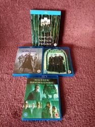 THE COMPLETE MATRIX TRILOGY. EVDE SİNEMANIN ZEVKİNE BLU-RAY DİSK İLE VARIN.