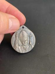 PAPA 2 POULUS GÜMÜŞ KAPLAMA MADALYON