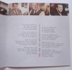 Aşk tesadüfleri sever • Fotoğraflar - Şarkı sözleri ~ #..KİTAPÇIK..#