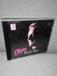 Cd Alpay senin için albümü. Orijinal 1991 pembe bandrollü dönem baskı albüm. Disk 10 üzerinden 9,5 çok iyi durumda sorunsuz çalışıyor koleksiyonluk