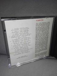 CD Ali Ekber Çiçek Yolumuz Gurbete Düştü - Arşiv 1. orijinal dinlemeyi etkilemeyen çizikler var baştan sona sorunsuz çalışıyor.