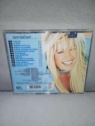 Cd Zerrin Özer Bir Zerrin Özer arşivi albümü. Orijinal. Disk 10 üzerinden 9.5 çok iyi durumda koleksiyonluk