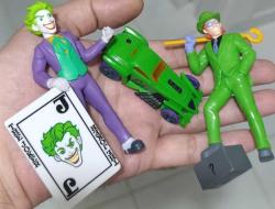 Batman yarasa adam serisinden figür oyuncak araba set koleksiyon dekor tasarım hediye vintage retro nostalji aksesuar reklam promosyon hobi minyatür diorama
