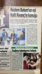 SABAH TV FİLM GUİDE MODERN TV REHBERİ DERGİSİ - 12/18 ARALIK 1992 - CRİCKET AŞIK! - MICHAEL DAMIAN - RÜSTEM BATUM - TİLBE BATUM - CÜNEYT TÜREL - BUĞRA UĞUR - HALİT KIVANÇ - FADİME - CEMİL - YAVUZ - SABRİ - DAVUT - ULVİYE - OSMAN - BİLGE - ÖZGE - RAŞİT - METİN ŞENTÜRK - CUMHUR ATALAY - GÜLAY ERALP - SEREN SERENGİL - AHMET KAYA - BEDRİ AYSELİ - ATİLLA YELKEN - AYŞE YILMAZ - MUSTAFA TOPALOĞLU - CENGİZ KURTOĞLU - GÖKBEN - SEAN CONNERY - KATHERINA ROSS - LESLIE NIELSEN - DEAN STOCKWELL - JENIFER JASON LEIGH - RICHARD BROOKS - GEORGE COSMATOS - RICHARD HARRIS - SOPHIA LOREN - BURT LANCASTER - AVA GARDNER - MARTIN SHEEN - INGRID THULIN - ALIDA VALLI - LIONEL STANDER - CLAIRE BLOOM - ANTHONY HOPKINS - FEDERICO FELLINI - MARCELLO MASTROIANNI - ANNA COULDER-MARSHALL - TIMOTHY DALTON - ROBERT REDFORD - PAUL NEWMAN - CLIFF ROBERTSON - GENEVIEVE BUJOLD - AKIRA KUROSAWA  YALAN RÜZGARI - BUGÜN PAZAR - MAHALLENİN MUHTARLARI - BİZİMKİLER - PORTATİF HÜSEYİN - ELMA - STÜDYODA BULUŞALIM - GÖSTER -48 SAYFA