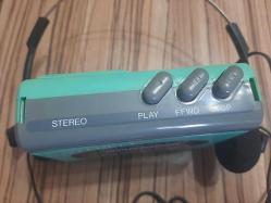 WALKMEN KASETÇALAR KULAKLIK DAHİL GRİ RENK SIFIR KULLANILMAMIŞ