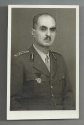 LOT.19 » FOTO S.SÜREYYA / İSTİKLAL MADALYALI SUBAYIMIZIN FOTOĞRAFI...