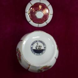 VINTAGE TOOS CHINI EL İŞİ ALTIN YALDIZ DEKORLU DİLİMĹİ GÖVDELİ KAPAKLI PORSELEN ŞEKERLİK , KAVANOZ