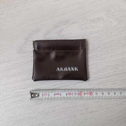 Akbank logolu cüzdanı.