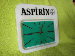 BAYER ASPİRİN REKLAMLI PLEKSİGLAS QUARTZ DUVAR SAATİ. NADİR BULUNTU.