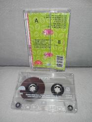 Kaset Grup hepsi Bir albümü. olmaz oğlan yalan...