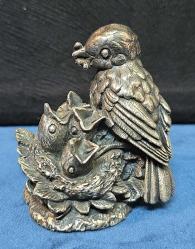 7x7 cm Gümüş Kaplama Yavrularını Besleyen Anne kuş Figürü