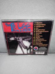 Cd The Bruce Lee Band - The B. Lee Band. Orijinal 1996 Kore baskı. Dinlemeyi etkilemeyen çizikler var. Sorunsuz çalışıyor. NADİR Koleksiyonluk