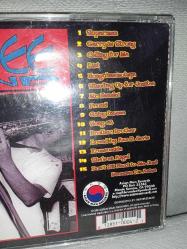 Cd The Bruce Lee Band - The B. Lee Band. Orijinal 1996 Kore baskı. Dinlemeyi etkilemeyen çizikler var. Sorunsuz çalışıyor. NADİR Koleksiyonluk