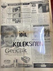 HAFTA SONU GAZETESİ DOĞUM GÜNÜ GAZETESİ (TURKİSH NEWSPAPER) - 16 KASIM 1967 - Yıl:1 Sayı:43- Yeni Çıkan Plaklar listesi -Zeki Müren-Fikret Hakan-Sevda Ferdağ-Tamer Yiğit-Zaliha-Sadıç Zaliha-Gülibin Eray-Peri-Han-Sevim Şengül-Durul Gence-Şahınbaş-Fatma Girik-İbrahim Solmaz-Ayla Gürses-George Lutrow-Altan Armağan-Jean Simmons-Richard Burton-Liz Taylor-Bayan Bayar-Bulent Karacan-Ali Şükrü-Muhterem Nur-Kemal İnci-Ümit Yaşar  Konsomatris ile başbaşa-Onunla tek müşterek yönümüz sevmek oldu-Tamer Yiğit’le barıştı diye Fikret Hakan Sevda Ferdağı dövdü-Zaliha eski menajeri ile kavga etti-Futbolcuların rekabeti aşk sahasına döküldü-Gülibin Eray Mısır’da beş film çevirecek-Eray’ın çevireceği filmler renkli sinemaskop olacak-Sevim Şengül Peri-Han ile kavga etti-Kavga neticesi Sevim Şengül sahneye çıkmadı-Jet sosyete ve artistler Dolce Vita yaşadılar-Durul Gence ve balerin-Şahınbaş ile İsviçreli-Kendilerinden geçmişler-Sabaha kadar süren alemde herkes gönlünce eğlendi-Yeni dansları öğretiyoruz