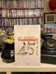 Fahrenheit 451