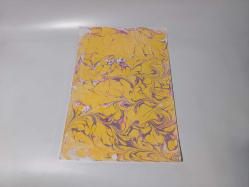 Ebru Sanatı - El İşi Ebru - Çiçek Desenli - Duvar Dekoru - Sanatçı: Muhammed Aydın - 2013 Tarihli - 50 cm x 35 cm - Sarı - Mor Ton