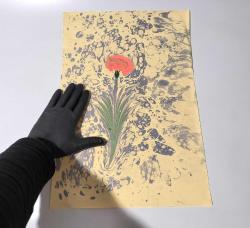 Ebru Sanatı - El İşi Ebru - Çiçek Desenli - Duvar Dekoru - Sanatçı: Muhammed Aydın - 2013 Tarihli - Karanfil - Yeşil - Kırmızı Renkli