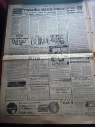 Ulus Gazetesi - Turkish Newspaper - 18 Eylül 1961 - Dört tane büyük hata yazan Cihat Baban Başmakale - Adnan Menderes'in cezası infaz edildi - yüksek adalet divanının Adnan Menderes hakkında verdiği karar Dün infaz edildi fotoğraf - yassıadadan nakiller başlıyor - mahkum milletvekilleri Kayseri diğerleri Adana cezaevine sevk edilecek - Kuzey Irak'ta bulunan kürtler isyan etti - Adnan Menderes son muayenede tamamen iyiydi - Adnan Menderesi muayeneyi ordinaryus Profesör Sedat Tavat Doktor Nevzat Yeğinsu  ve altı arkadaşı yaptı - eski ulaştırma bakanlarından Şükrü koçak öldü - tarafsızlar ve Birleşmiş Milletler yazan Ahmet Şükrü Esmer - katangalı askerler Avrupalı komutanlarına karşı isyan etti - Batı Almanya'da genel seçimler Dün yapıldı - Bilginler nükleer denemeleri istemiyorlar - Galatasaray dünde izmirspor'a puan verdi - Fenerbahçe dün de gençlerbirliği'ni yendi fotoğraf - Beşiktaş 2. Yenilgiyi karagümrükten aldı - Metin Oktay'ın yeni takımı palermo catania ile berabere kaldı