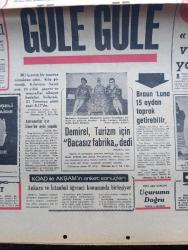 Akşam Gazetesi - Turkish Newspaper - 16 Temmuz 1969 - Ay yolculuğu başlıyor - Armstrong Collins ve Aldrin fotoğraf - ilk günün çalışma programı - Apollo 11'in 8 günlük Ay'a gidiş dönüş programı - Wernher Von Braun Luna 15 Aydan Toprak getirebilir dedi - astronotların hareketten önce son sözleri verilen vazifeyi yaparız - Başbakan Süleyman Demirel'in annesi Ümmühan Demirel iki gelini Nazmiye ve Sezen Demirel ile fotoğraf - Süleyman Demirel turizm için bacasız fabrika dedi - Kaan'ın maceraları Tung Hay'ın öcü yazan ve çizen Abdullah Turhan - Nehar Tüblek'in fırçasından - Kayseri olayları üzerine yazan Malatya milletvekili Şaban Erik - Ay'a giderken yazan Çetin Altan -  Fenerbahçe başkanı Faruk Ilgaz politika spor'dan çok daha kolaymış dedi - gazinocular şimdi de futbolcu avına çıktı fotoğraf - Fenerbahçe ile ihtilafa düşünce Nunweiller'e Beşiktaş talip oldu - İonescu yüzünden Fenerbahçe karıştı - galatasaraylılar pazar günü Avrupa'ya gidiyor - altılı ganyan 70.915 lira verdi