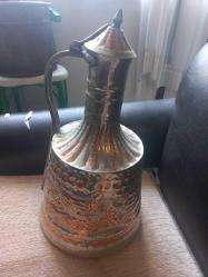 Afaki boy İşlemeli  doğma bakır güğüm Süper durumda üü  50 cm yüksekliğinde