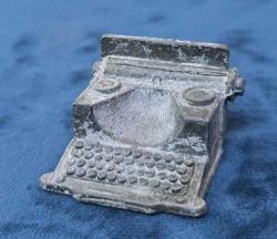 Zinn Malzemeden Mamul Minyatür Daktilo, 40x40 mm