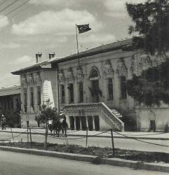 1964 URFA ABİDE,VALİKONAĞI VE SANAT OKULU TEMALI ESKİ FOTOKART...
