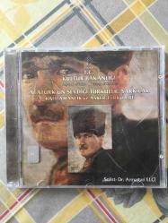 ARMAĞAN ELÇİ ATATÜRKÜN SEVDİĞİ TÜRKÜLER ŞARKILAR KAHRAMANLIK VE ASKER TÜRKÜLERİ CD