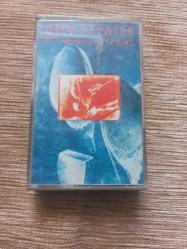 DİRE STRAİTS ON EVERY STREET KASET