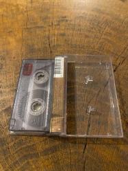 ZÜLFÜ LİVANELİ - SEÇME ESERLER 5 / EŞKİYA DÜNYAYA HÜKÜMDAR OLMAZ / MERHABA - KASET