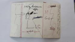 YEŞİLÇAM OYUNCUSU NİLÜFER AYDAN'IN OĞLU TURHAN DURU'NUN ORİJİNAL FOTOĞRAFI - 18 x 12 cm EBADINDA - NİLÜFER AYDAN ve YILMAZ DURU'NUN OĞLU TURHAN DURU ELİNDE TABANCAYLA POZ VERİRKEN ÇEKİLMİŞ BİR KARE