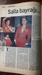 RADİKAL İKİ PAZAR DERGİSİ - 3 KASIM 1996 SAYI:4 GÜLDAL KIZILDEMİR - YILDIRIM TÜRKER - ŞENAY KALKAN - AYDIN DOĞAN - MEHMET Y. YILMAZ - TUĞRUL ERYILMAZ - SEVİN OKYAY - ESEN KAROL - HAKAN BAYHAN - YEŞİM ÇOBANKENT - ASU MARO - ESMAHAN AYKOL - ARSAL TÜZÜNER - SEDEF İPER - ENDER YAKŞİ - ÜMİT KIVANÇ - SEMRA SOMERSAN - KÜRŞAT AKYOL - ZAFER AKNAR - PELİN ERDA - CELAL BAŞLANGIÇ - MICHAEL COMTE - TUGRUL ERYILMAZ  BARIŞ İÇİN BİR MİLYON İMZA GİRİŞİMİ GENİŞLİYOR - ÖLÜM SUSSUN HAYAT KONUŞSUN - SALLA BAYRAĞI DÜŞMAN ÜSTÜNE - KÜRT KÜRDÜN KURDUDUR - KURT COBAIN Mİ BILL GATES Mİ? - ÇAPANOĞULLARI YAŞIYOR - TEHLİKELİ İLİŞKİLER - BARON PAMUKCİYAN YAZINIZ BİTMEDİ - UÇURTMALARIN VAR - HETERO VE HOMOFOBİ - KAHİRE SULTAN PRENSES LEYDİ VE BİR GECE TUNCELİ - SİYAH BİR ESKİ TÜFEK - KİTAP - BULMACA - MÜZİK - ÇİZGİ ÖYKÜ - 38 SAYFA