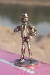 Minik Müzisyen Akordeoncu biblo figür minyatür