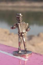 Minik Müzisyen Akordeoncu biblo figür minyatür