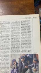 RADİKAL İKİ PAZAR DERGİSİ - 12 EKİM 1997 SAYI:53 YILDIRIM TÜRKER – HAKAN ÇELİK – ÜMİT KIVANÇ – CELAL BAŞLANGIÇ – SEMRA SOMERSAN – MUSTAFA KONUR – MEHMET KENAN KAYA – YAZGÜLÜ ALDOĞAN – SEVİN OKYAY – ZEKİ COŞKUN – BUKET UZUNER – AYDIN DOĞAN – MEHMET Y. YILMAZ – TUĞRUL ERYILMAZ – YAZGÜLÜ ALDOĞAN – ESEN KAROL – HALE ÇEVİKOĞLU – YEŞİM ÇOBANKENT – ASU MARO – NİLGÜN TOPTAŞ – ARSAL TÜZÜNER – SEDEF İPER – ENDER YAKŞİ  MİLLET MECLİSİ BAŞKANINI ARIYOR – MENDERES, KALEMLİ VEYA ÇETİN OLMASI NE FARK ETTİRİR? – SİLAHLANMA ŞAMPİYONU TÜRKİYE – HER ŞEYE RAĞMEN DİYARBAKIR – İÇ SAVAŞ AKSESUARLI AŞK ROMANI – EŞCİNSEL EBEVEYNLER – BİZE NE BU MAÇTAN – TÜRK SİLAH PAZARI İŞTAH KABARTIYOR – YAPILMAMIŞ BİR RÖPORTAJIN DAVASI – SEN YEŞİL KARINCA HEMEN ÇEKİL KENARA – HERŞEYİ GİYİYOR HERKESİ GİYDİRİYOR – KULLANIMA HAZIR SATILIK ÖDEVLER – TÜRK UÇUYOR – KAYIP ARANIYOR – FİLLER ÜLKESİNİN LEZZETİ – SONBAHARDA CAZ DİNLENİR – İYİ Kİ DOĞDUN RED KİT – ÇİZGİ – SEÇMELER – MAĞARA ADAM  - 32 SAYFA