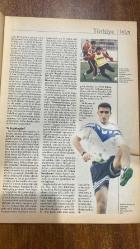 RADİKAL İKİ PAZAR DERGİSİ -3 AĞUSTOS 1997 — SAYI:43  FATİH ÖZGÜVEN - SEMRA SOMERSAN - TANIL BORA - ÜMİT KIVANÇ - ÖMER MADRA - BAHAR ÖCAL DÜZGÖREN - MERVE EROL - ZEKİNE TÜRKERİ - CEYLAN ÖZERENGİN GAITANİDOU - AYDIN DOĞAN - MEHMET Y. YILMAZ - TUĞRUL ERYILMAZ - GÜLDAL KIZILDEMİR - SEVİN OKYAY - ESEN KAROL - HALE ÇEVİKOĞLU - YEŞİM ÇOBANKENT - ASU MARO - ESMAHAN AYKOL - ARSAL TÜZÜNER - SEDEF İPER - ENDER YAKŞİ  KÖTÜ FİLMLER VE JIM CARREY - DEVLET ONA 6 AY BORÇLU - GENÇLERLİ'LER HER YANDA - ZATEN ANNEN DE DRIVE-IN'Dİ YAVRUM - YAŞAMA HAKKI ÖLME İZNİ - YUNANİSTAN'DA ASKERLİK - BENİMLE KONUŞ ONUNLA KONUŞMA - ROCK'IN DUAYENİ İSTANBUL'DAYDI - ÇEMBER MESELESİ - DİYARBAKIR'IN YAZARI - EKRANDA LEZBİYEN VAR - İĞRENÇ İNSANLAR KÖTÜ FİLMLER  - 32 SAYFA