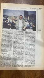RADİKAL İKİ PAZAR DERGİSİ -3 AĞUSTOS 1997 — SAYI:43  FATİH ÖZGÜVEN - SEMRA SOMERSAN - TANIL BORA - ÜMİT KIVANÇ - ÖMER MADRA - BAHAR ÖCAL DÜZGÖREN - MERVE EROL - ZEKİNE TÜRKERİ - CEYLAN ÖZERENGİN GAITANİDOU - AYDIN DOĞAN - MEHMET Y. YILMAZ - TUĞRUL ERYILMAZ - GÜLDAL KIZILDEMİR - SEVİN OKYAY - ESEN KAROL - HALE ÇEVİKOĞLU - YEŞİM ÇOBANKENT - ASU MARO - ESMAHAN AYKOL - ARSAL TÜZÜNER - SEDEF İPER - ENDER YAKŞİ  KÖTÜ FİLMLER VE JIM CARREY - DEVLET ONA 6 AY BORÇLU - GENÇLERLİ'LER HER YANDA - ZATEN ANNEN DE DRIVE-IN'Dİ YAVRUM - YAŞAMA HAKKI ÖLME İZNİ - YUNANİSTAN'DA ASKERLİK - BENİMLE KONUŞ ONUNLA KONUŞMA - ROCK'IN DUAYENİ İSTANBUL'DAYDI - ÇEMBER MESELESİ - DİYARBAKIR'IN YAZARI - EKRANDA LEZBİYEN VAR - İĞRENÇ İNSANLAR KÖTÜ FİLMLER  - 32 SAYFA