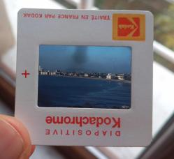 2 ADET HİNDİSTAN MUMBAİ SAHİLDEN BAKIŞ DİA SLAYT  KONDİSYON YÜKSEK KOLEKSİYONLUK NADİR