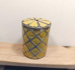 P79-----KAPAKLI METAL KUTU