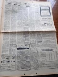 Cumhuriyet Gazetesi - Turkish Newspaper - 2 Aralık 1967 - Kıbrıs semalarında 2 jetimize İngilizler müdahale etti - liberasyon listelerinden ancak zaruri maddeler ithal edilebilecek - ordu mensupları kıta tazminatlarını dün alamadılar - 140 kıpti Ramazan'da davul çalmak için izin istediler - Grivas Kıbrıs'a yakında döneceğim - İsmet İnönü yabancı gazeteciler ve işçilerle görüştü bundan sonraki hadiseleri bekleyeceğiz dedi - Kıbrıs'ta Barış rüzgarları fotoğraf - Alparslan Türkeş'in Süleyman Demirel için gensoru önergesi okunurken Adalet Partisi tepki gösterdi - aylak Musa karikatür - haydi canım sen de yazan İlhan Selçuk - ağaç bayramında 15.000 çam fidanı dikilecek - dansözler kraliçesi Gülruh'u öldüren Muzaffer Hanta 20 yıla mahkum oldu- Yarın Dolmabahçe stadında Fenerbahçe ile Göztepe liderlik maçı yapacak - basketbol liginde 3. Hafta Galatasaray Beşiktaş karşılaşıyor - bugün Hacettepe ile karşılaşacak olan Beşiktaş maça neşe içinde kampta hazırlanmıştır fotoğraf - voleybol