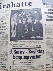 Cumhuriyet Gazetesi - Turkish Newspaper - 2 Aralık 1967 - Kıbrıs semalarında 2 jetimize İngilizler müdahale etti - liberasyon listelerinden ancak zaruri maddeler ithal edilebilecek - ordu mensupları kıta tazminatlarını dün alamadılar - 140 kıpti Ramazan'da davul çalmak için izin istediler - Grivas Kıbrıs'a yakında döneceğim - İsmet İnönü yabancı gazeteciler ve işçilerle görüştü bundan sonraki hadiseleri bekleyeceğiz dedi - Kıbrıs'ta Barış rüzgarları fotoğraf - Alparslan Türkeş'in Süleyman Demirel için gensoru önergesi okunurken Adalet Partisi tepki gösterdi - aylak Musa karikatür - haydi canım sen de yazan İlhan Selçuk - ağaç bayramında 15.000 çam fidanı dikilecek - dansözler kraliçesi Gülruh'u öldüren Muzaffer Hanta 20 yıla mahkum oldu- Yarın Dolmabahçe stadında Fenerbahçe ile Göztepe liderlik maçı yapacak - basketbol liginde 3. Hafta Galatasaray Beşiktaş karşılaşıyor - bugün Hacettepe ile karşılaşacak olan Beşiktaş maça neşe içinde kampta hazırlanmıştır fotoğraf - voleybol