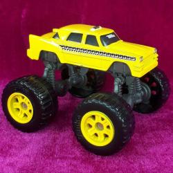 TONKA 2009 HASBRO C-239B DIECAST SARI RENKLİ OTOMOBİL OYUNCAK