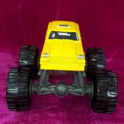 TONKA 2009 HASBRO C-239B DIECAST SARI RENKLİ OTOMOBİL OYUNCAK