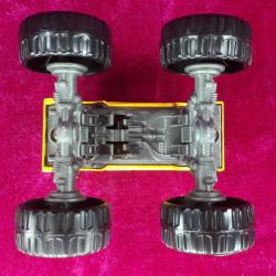 TONKA 2009 HASBRO C-239B DIECAST SARI RENKLİ OTOMOBİL OYUNCAK