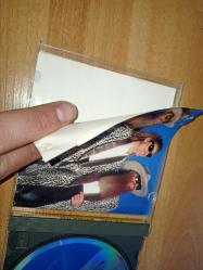zz top greatest hits cd (temiz kondisyonda, sadece kılcal çizikler var) (büyük ihtimal orijinal cd, ama ilerleyen fotoğrafalara yine de bakınız)