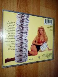 zz top greatest hits cd (temiz kondisyonda, sadece kılcal çizikler var) (büyük ihtimal orijinal cd, ama ilerleyen fotoğrafalara yine de bakınız)