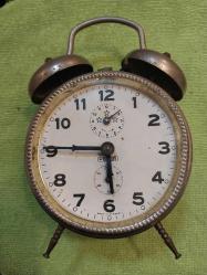 PETER MASA SAATİ, ANTİKA KURMALI ALMANYA PETER MARKA ÇALIŞIR VAZİYETTE  MASA SAATİ..