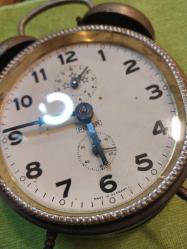 PETER MASA SAATİ, ANTİKA KURMALI ALMANYA PETER MARKA ÇALIŞIR VAZİYETTE  MASA SAATİ..