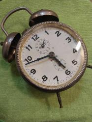 PETER MASA SAATİ, ANTİKA KURMALI ALMANYA PETER MARKA ÇALIŞIR VAZİYETTE  MASA SAATİ..